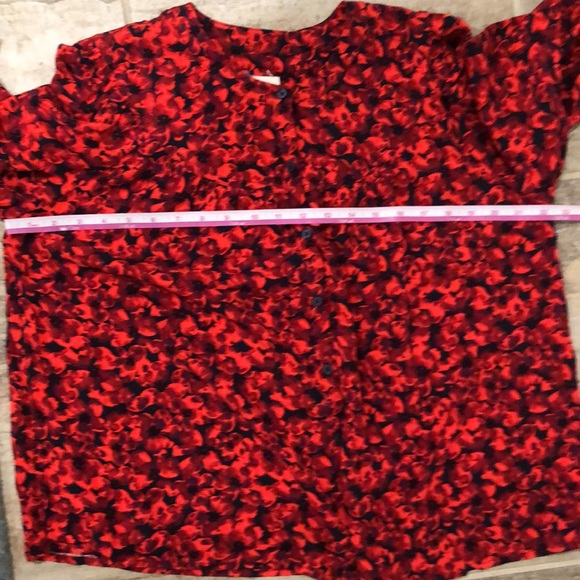 NWT A New Day Red Floral Long-Sleeve Blouse Size Medium - Picture 7 of 12